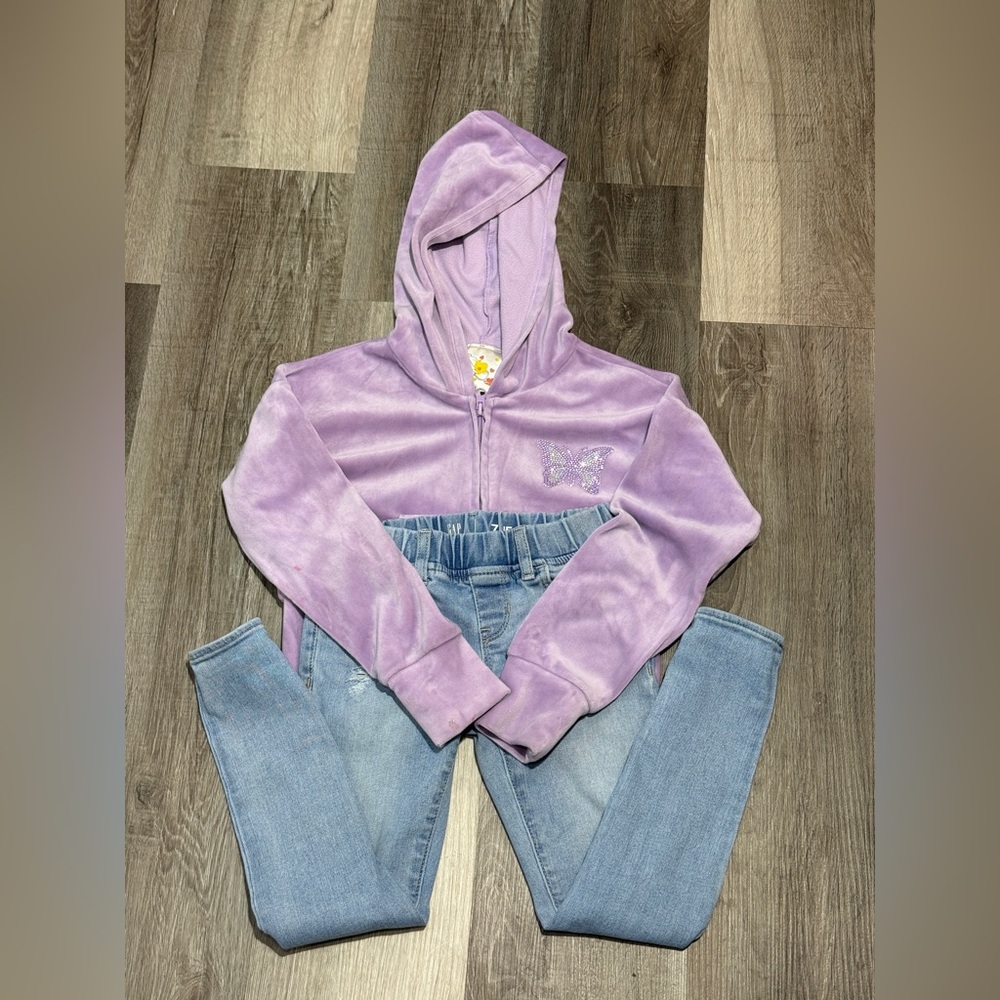 Outfit 2 pieces Lilac Velvet Hoodie with Gap jean size 7